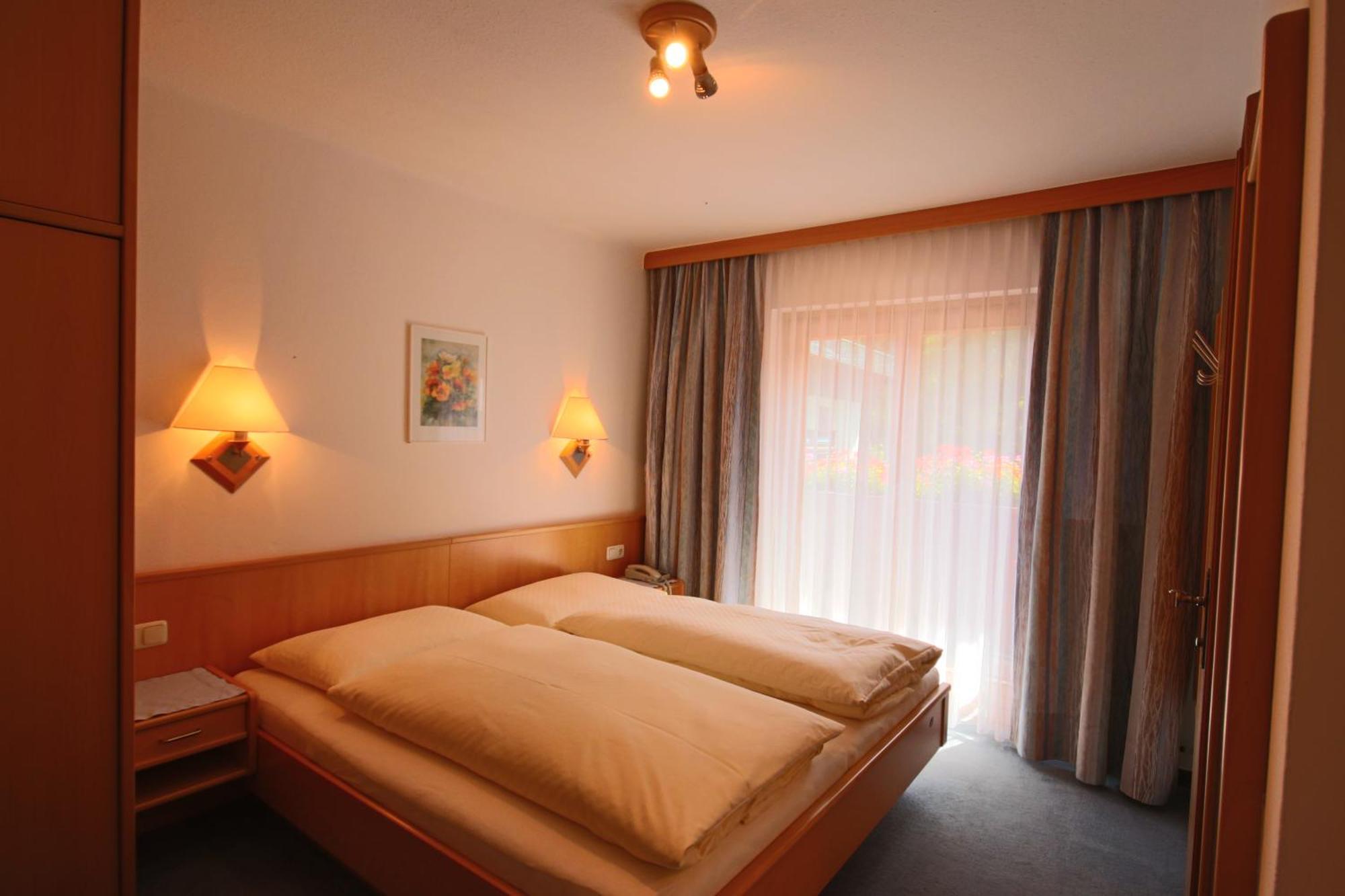 Pension Haus Riedlsperger Saalbach Exterior foto